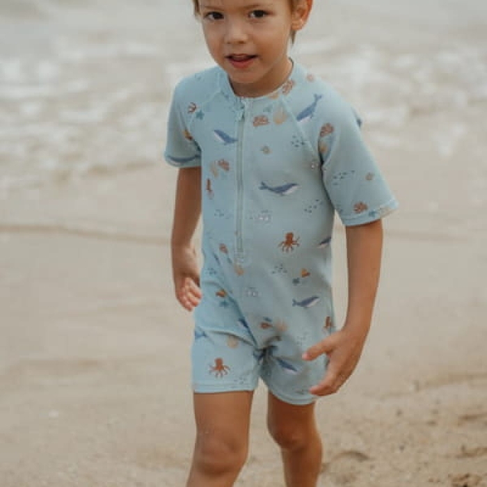 pol_pl_Little-Dutch-Swimsuit-z-krotkim-rekawem-Ocean-Friends-62-68-5893_7.jpg
