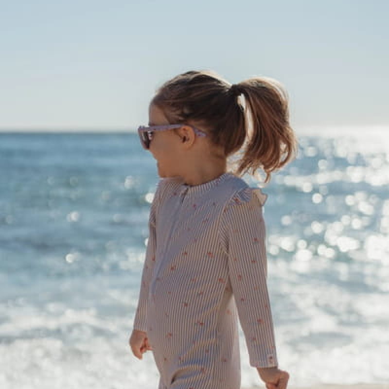 pol_pl_Little-Dutch-Swimsuit-z-dlugim-rekawem-Dreamy-Stripes-UPF40-62-68-5873_1.jpg