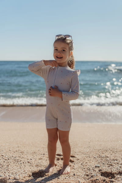pol_pl_Little-Dutch-Swimsuit-z-dlugim-rekawem-Dreamy-Stripes-UPF40-62-68-5873_6.jpg
