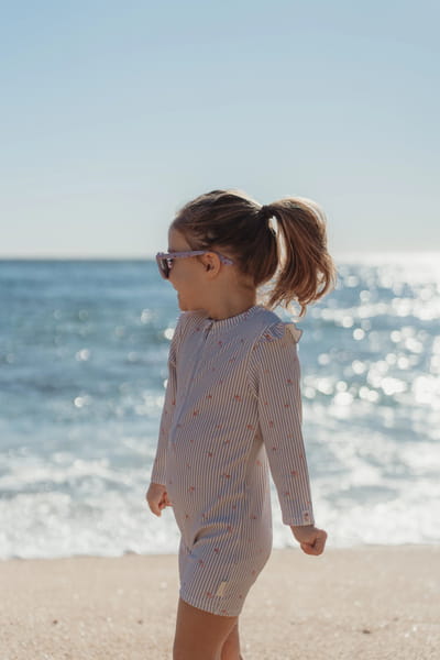 pol_pl_Little-Dutch-Swimsuit-z-dlugim-rekawem-Dreamy-Stripes-UPF40-62-68-5873_1.jpg