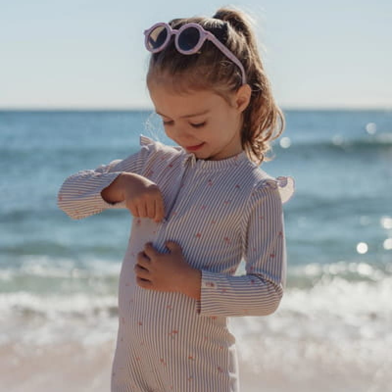 pol_pl_Little-Dutch-Swimsuit-z-dlugim-rekawem-Dreamy-Stripes-UPF40-62-68-5873_3.jpg