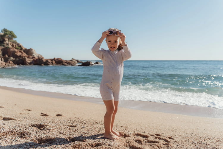 pol_pl_Little-Dutch-Swimsuit-z-dlugim-rekawem-Dreamy-Stripes-UPF40-62-68-5873_2.jpg