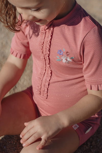 pol_pl_Little-Dutch-Swimsuit-z-krotkim-rekawem-Dreamy-Pink-Sparkle-62-68-5889_4.jpg