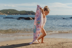 pol_pl_Little-Dutch-Recznik-plazowy-Dreamy-Mermaid-Multicolour-60x120cm-5926_9.jpg