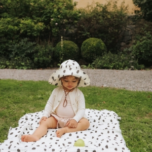 pol_pl_Elodie-Details-Kocyk-Soft-Cotton-Blanket-Dalmatian-Dots-Grande-35901_9.jpg