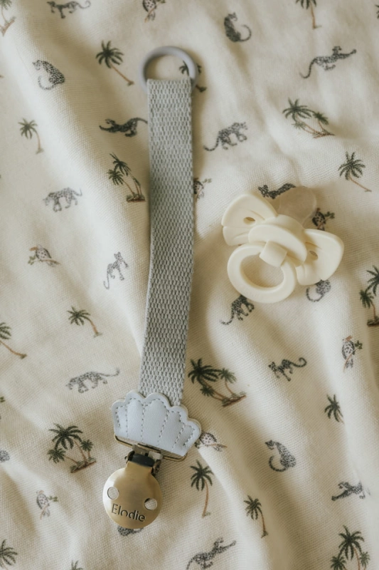 pol_pl_ELODIE-DETAILS-smoczek-silikonowy-Binky-Bow-0-6m-oat-white-36104_4.jpg