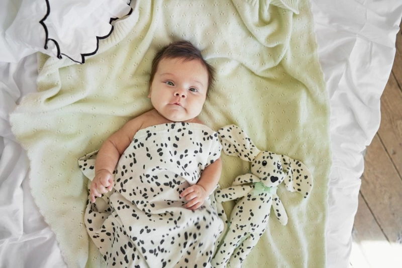 pol_pl_Elodie-Details-Kocyk-bawelna-muslin-Dalmatian-Dots-33723_3.jpg