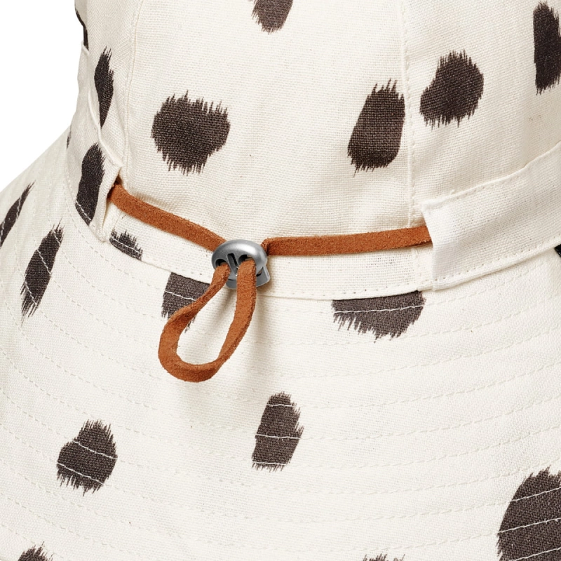 pol_pl_Elodie-Details-Kapelusz-przeciwsloneczny-2-3-lata-dalmatian-dots-grande-35975_6.jpg