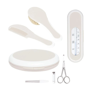 pol_pl_bebe-jou-Zestaw-prezentowy-do-pielegnacji-Light-Oat-424510-5474_1.png