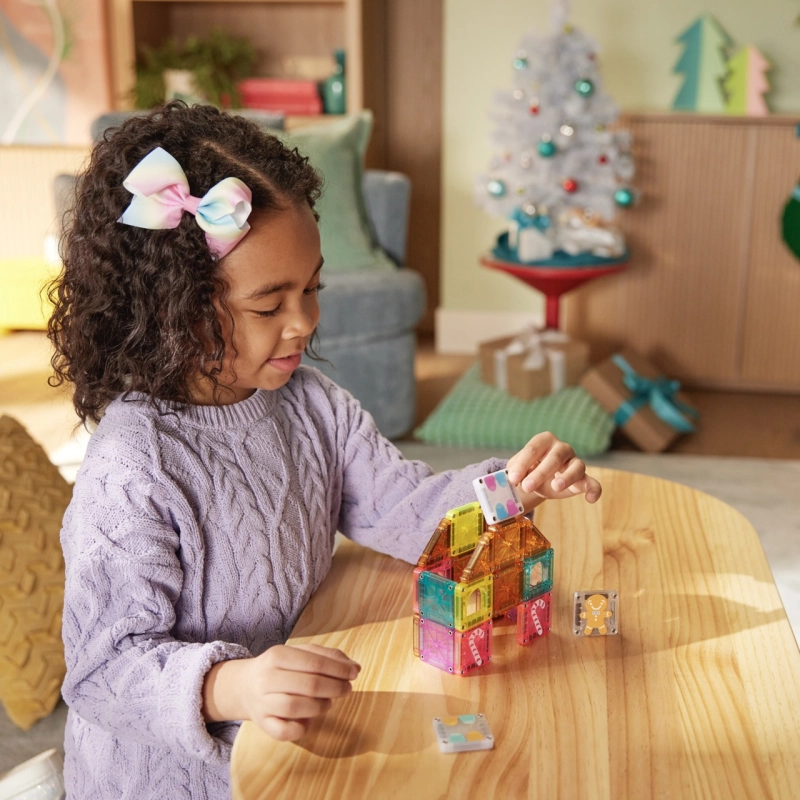 pol_pl_MAGNA-TILES-R-Klocki-Magnetyczne-Travel-Gingerbread-House-24-el-1756_2.jpg