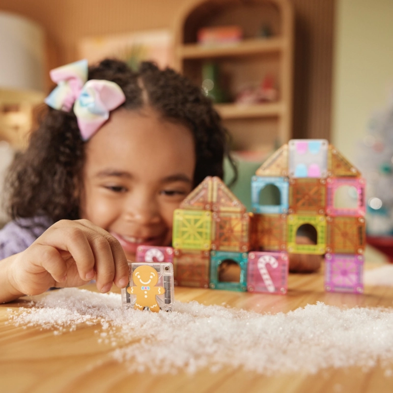 pol_pl_MAGNA-TILES-R-Klocki-Magnetyczne-Travel-Gingerbread-House-24-el-1756_3.jpg